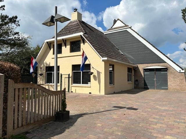 Veendijkhoeve Oosterwolde  Bagian luar foto